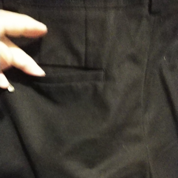 Madison Studio Black Capris Belt Loops Pockets Rebecca Fit Wide Waistband Size 4 - Picture 4 of 12